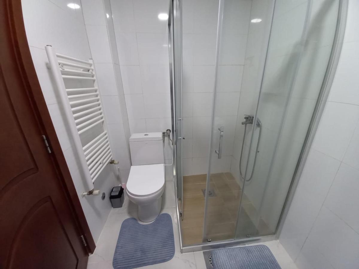 Two Rooms And Kitchen, Bathroom With Balcony Apartment Skopje Esterno foto